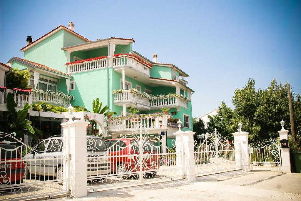 Apartments Katarine Zrinske فوديس المظهر الخارجي الصورة