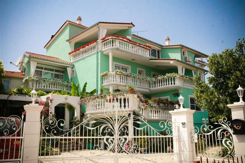 Apartments Katarine Zrinske فوديس المظهر الخارجي الصورة