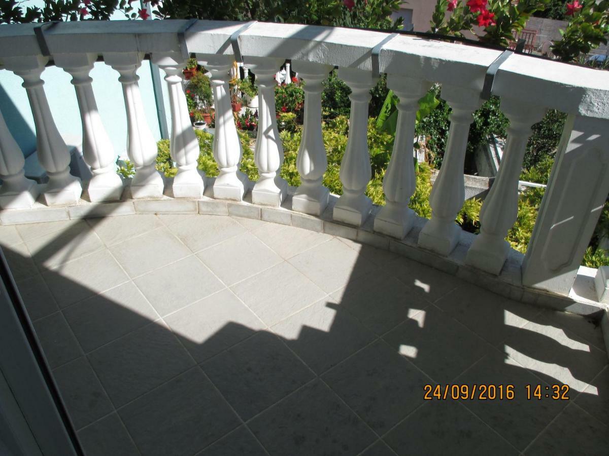 Apartments Katarine Zrinske فوديس الغرفة الصورة